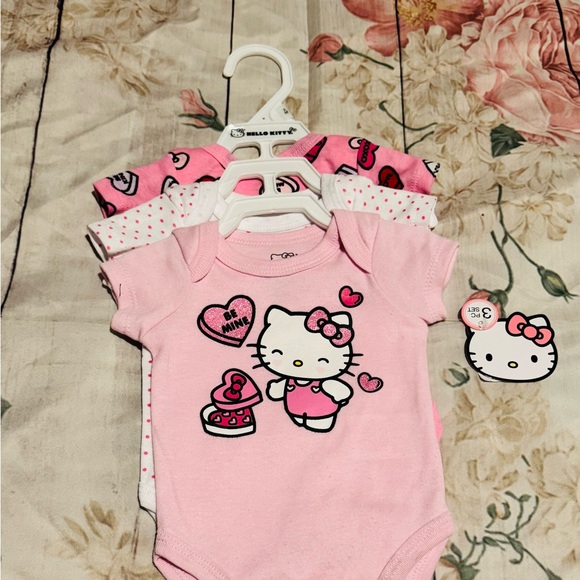 Hello Kitty Other - Hello Kitty Baby Girl 3 Piece Set Valentine "Be Mine" Hearts 3 Months Pink NWT